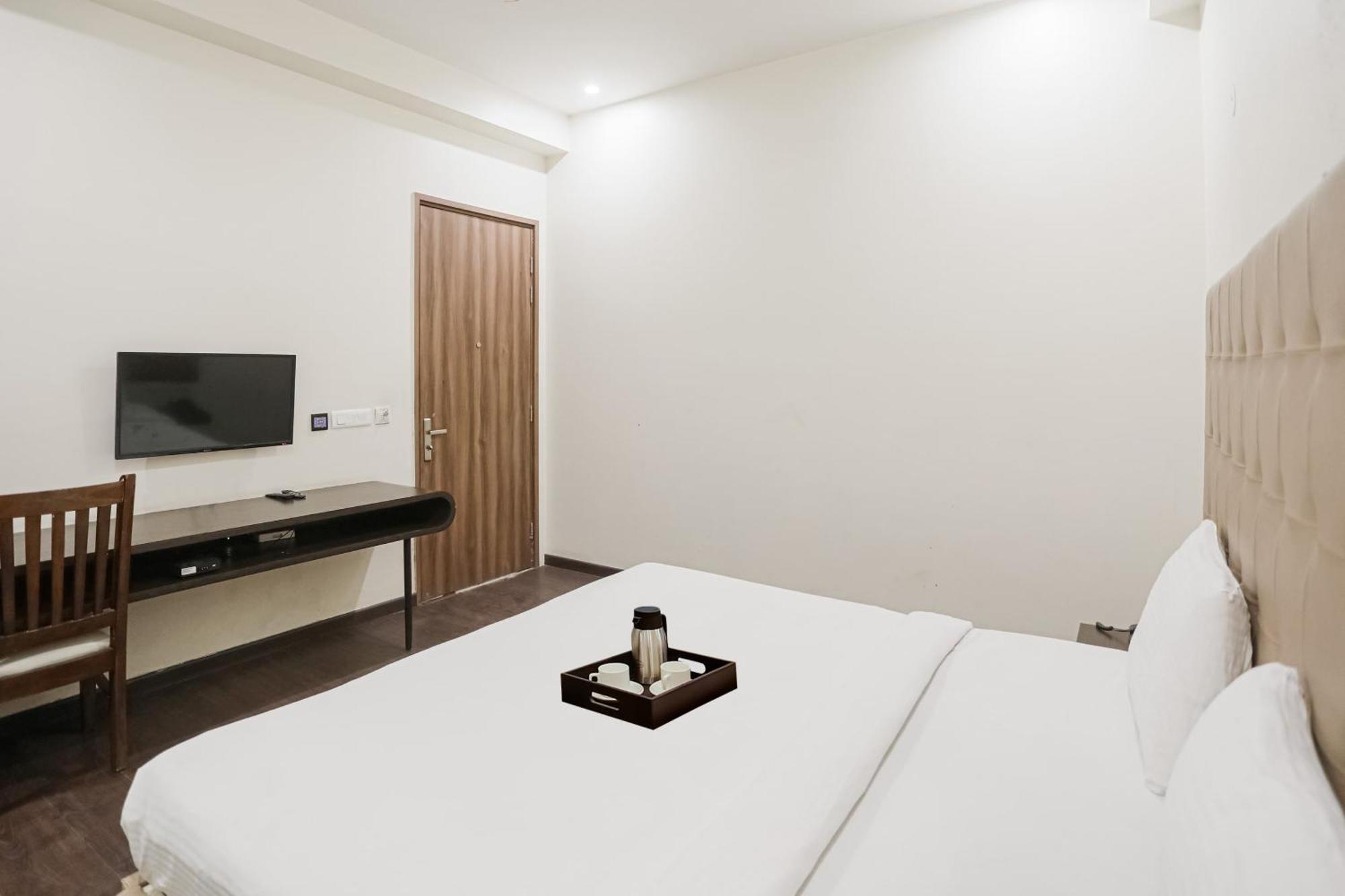 Townhouse The Amv Hotel Gurgaon Dış mekan fotoğraf