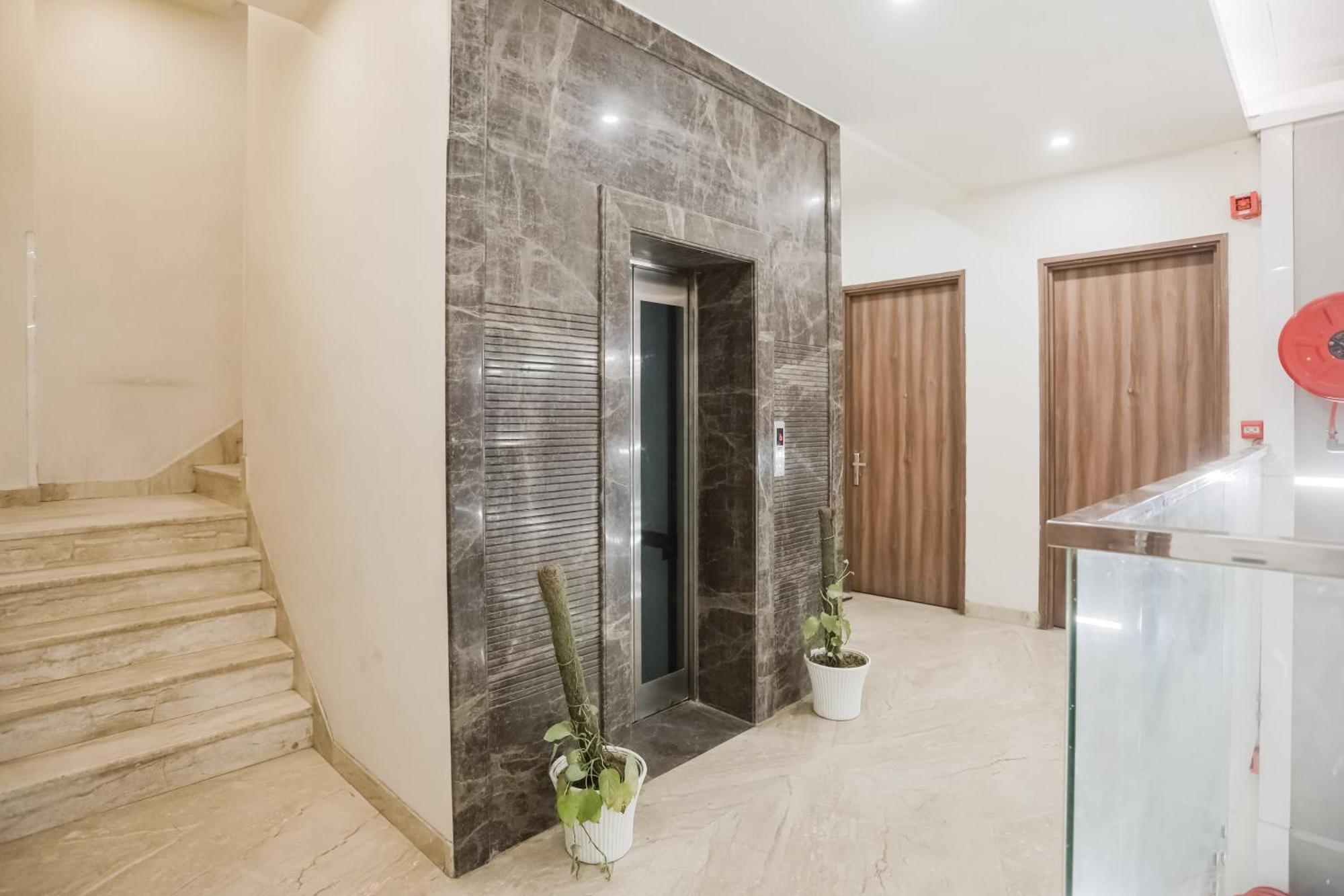 Townhouse The Amv Hotel Gurgaon Dış mekan fotoğraf