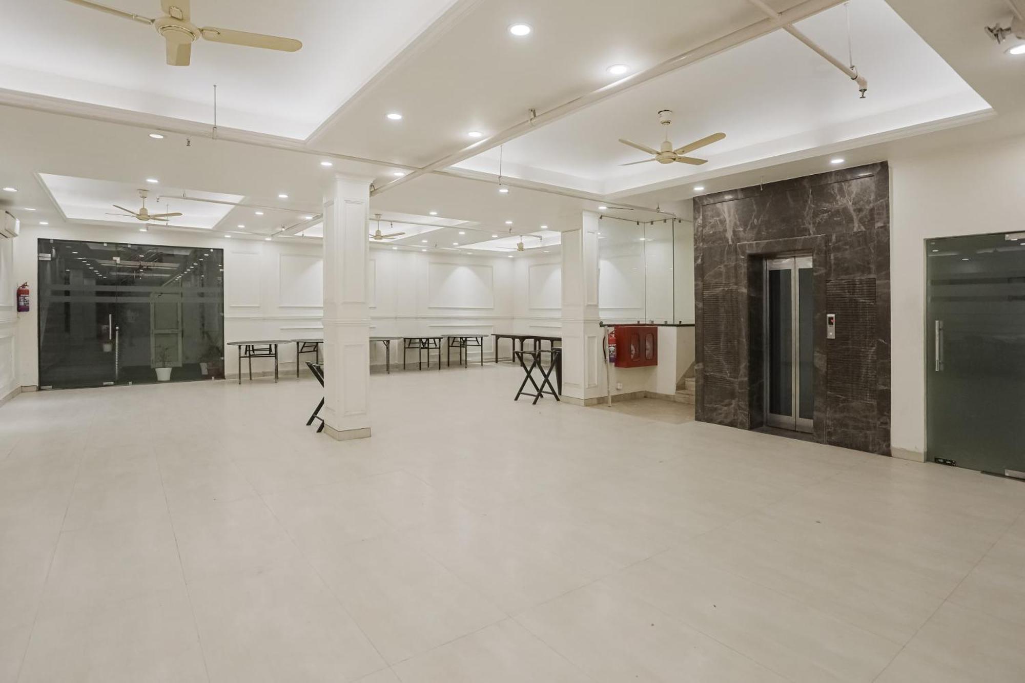 Townhouse The Amv Hotel Gurgaon Dış mekan fotoğraf