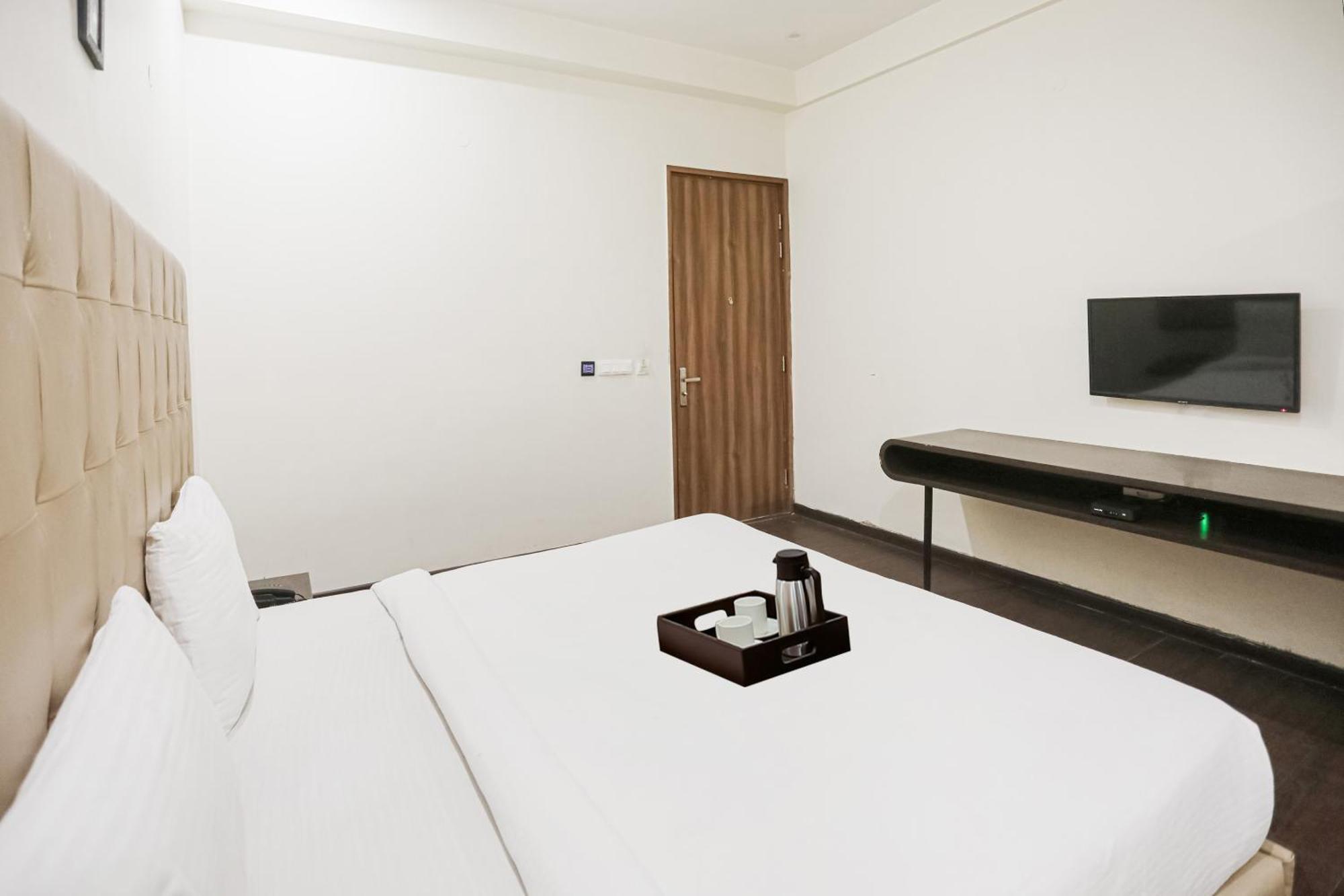 Townhouse The Amv Hotel Gurgaon Dış mekan fotoğraf